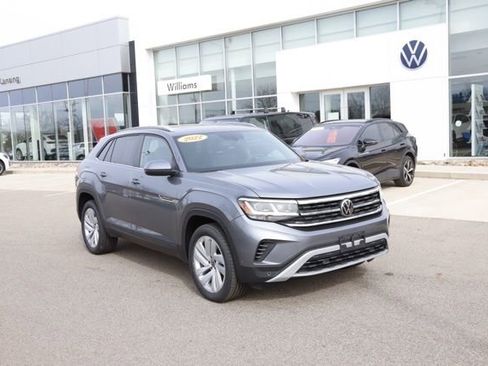 Used 2022 Volkswagen Atlas Cross Sport SE image 1