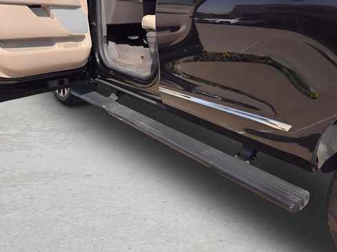 Used 2024 Lincoln Navigator L Reserve image 10