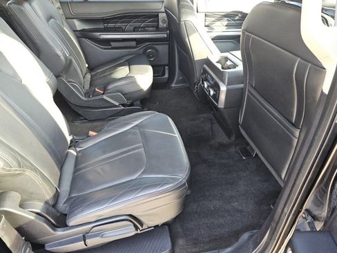 Used 2018 Ford Expedition Max Platinum AWD/4WD image 28