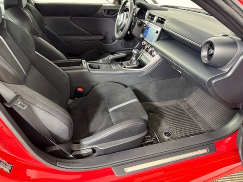 Used 2023 Toyota GR86 Premium image 13