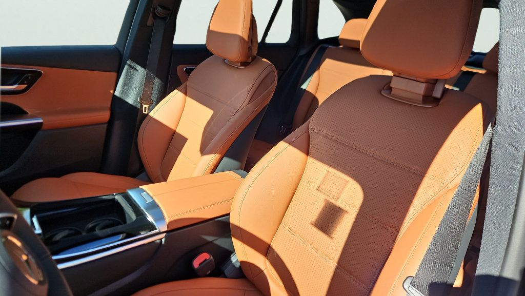 New 2027 Mercedes-Benz GLC 300 4MATIC image 9