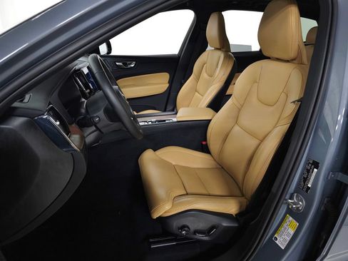 Certified 2024 Volvo XC60 B5 Ultimate AWD/4WD image 19