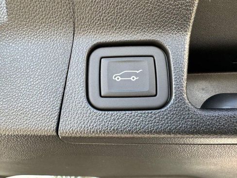 Used 2023 GMC Acadia AT4 w/ Technology Package image 15