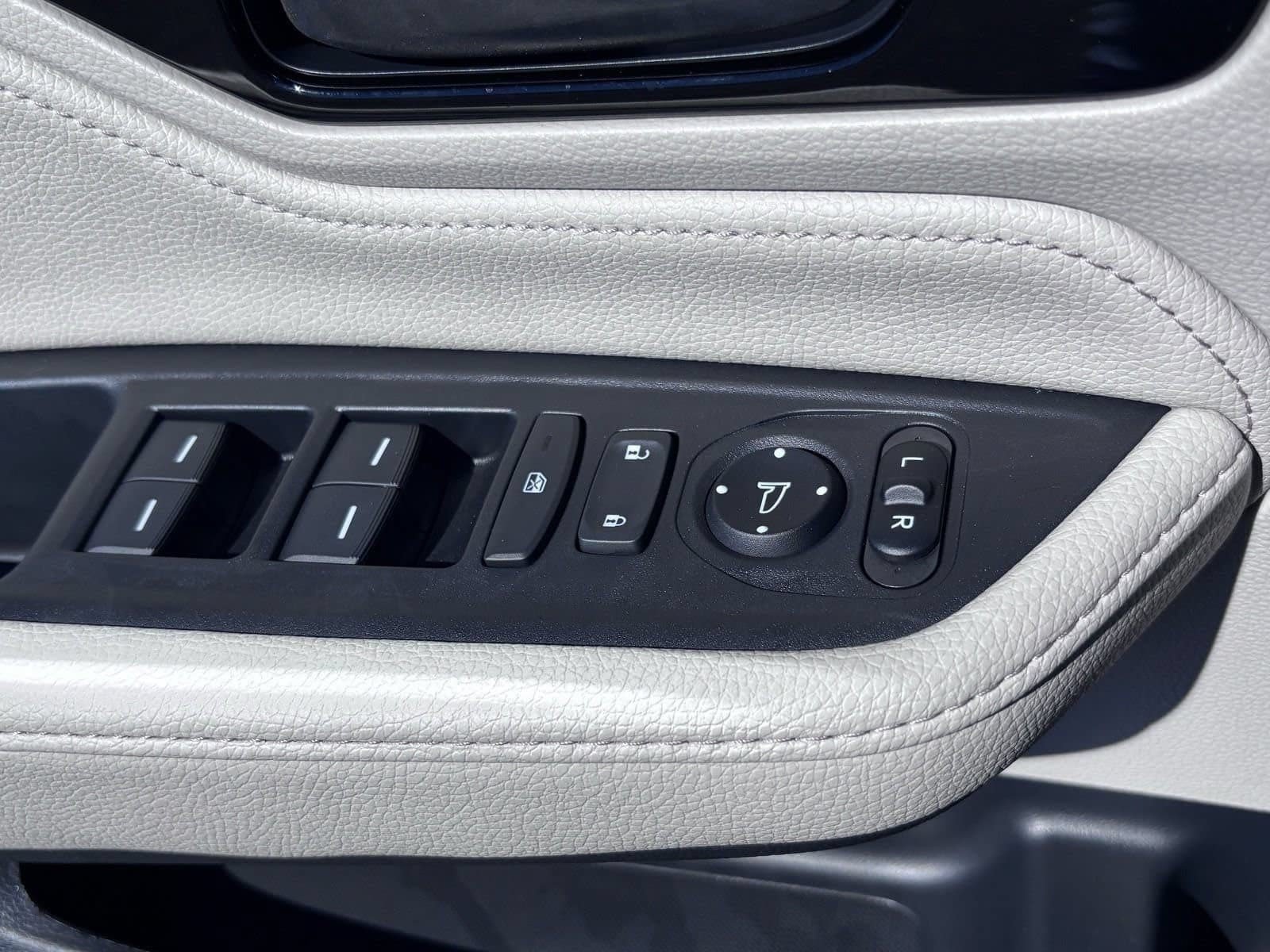 New 2026 Honda Odyssey Touring image 16