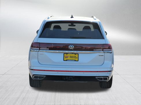 Certified 2025 Volkswagen Atlas SEL Premium R-Line image 6