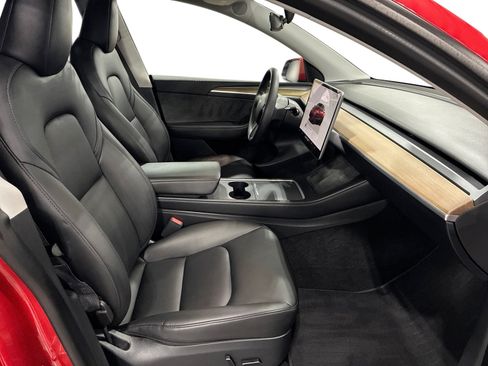 Certified 2023 Tesla Model Y Long Range AWD/4WD image 13