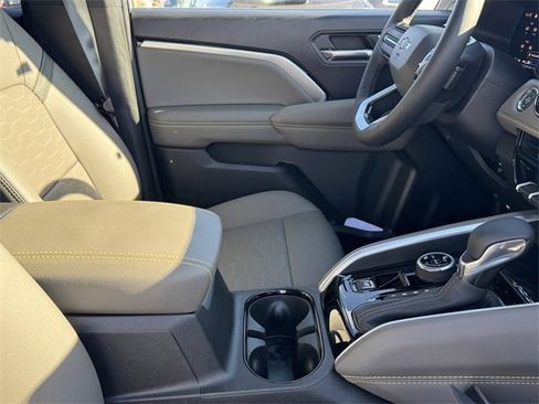 New 2026 Chevrolet Colorado ZR2 w/ ZR2 Bison Edition image 6