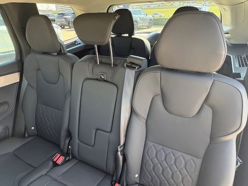 New 2026 Volvo XC90 B6 Plus w/ Protection Package Premier image 22