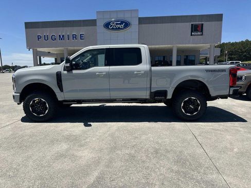 New 2026 Ford F250 Lariat w/ Tremor Off-Road Package AWD/4WD image 4