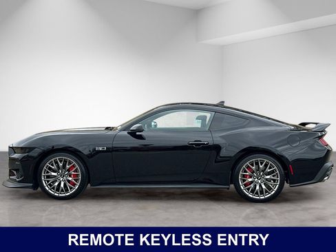 Used 2024 Ford Mustang GT Premium RWD image 3