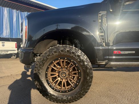Used 2024 Ford F250 Lariat w/ Lariat Ultimate Package AWD/4WD image 9