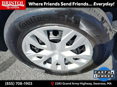 Used 2026 Toyota Corolla Cross L image 11