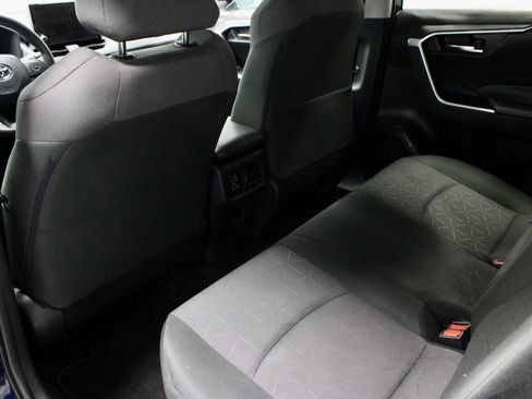 Used 2024 Toyota RAV4 XLE AWD/4WD image 21