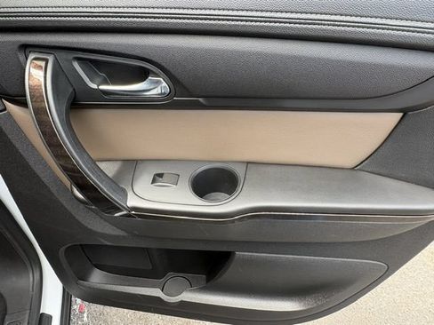 Used 2016 GMC Acadia SLT w/ Open Road Package AWD/4WD image 19