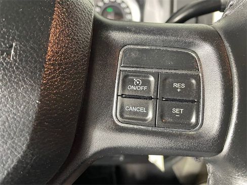 Used 2014 RAM 2500 SLT w/ Luxury Group image 9