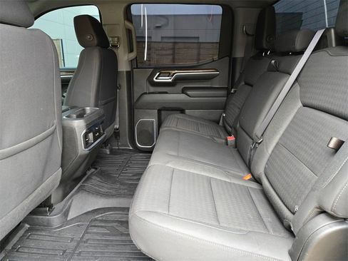 Used 2022 GMC Sierra 1500 Elevation image 14