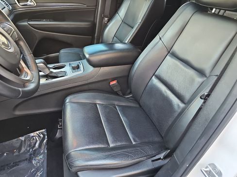 Used 2019 Jeep Grand Cherokee Limited w/ Luxury Group II AWD/4WD image 15