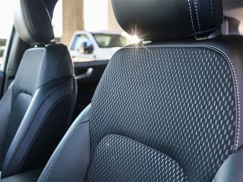 New 2025 Ford Escape SE w/ Class II Trailer Tow Package image 24