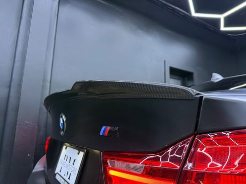 Used 2015 BMW M4 Coupe w/ Executive Package RWD image 24