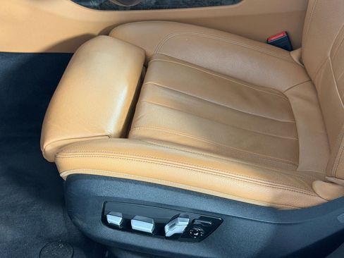 Used 2018 BMW 750i xDrive AWD/4WD image 13