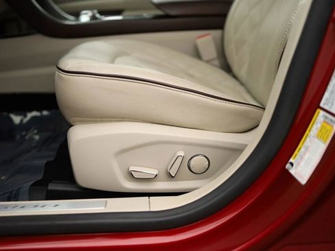 Used 2017 Ford Fusion Platinum image 12
