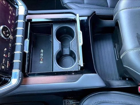 Used 2025 GMC Yukon Denali image 18