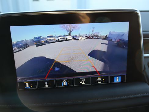 Used 2021 Chevrolet Suburban High Country image 29