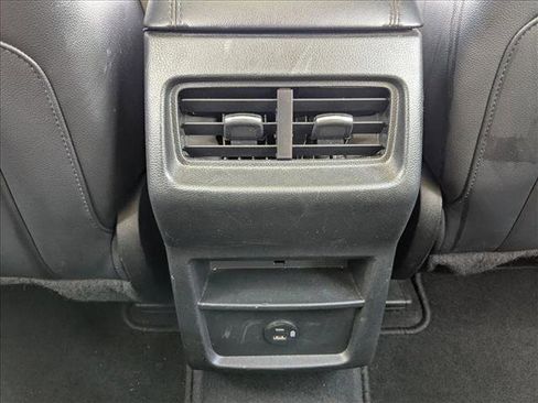 Used 2022 Ford Edge SEL image 17