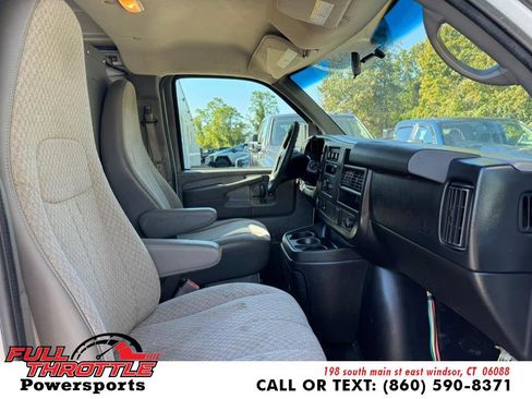 Used 2015 Chevrolet Express 3500 image 14