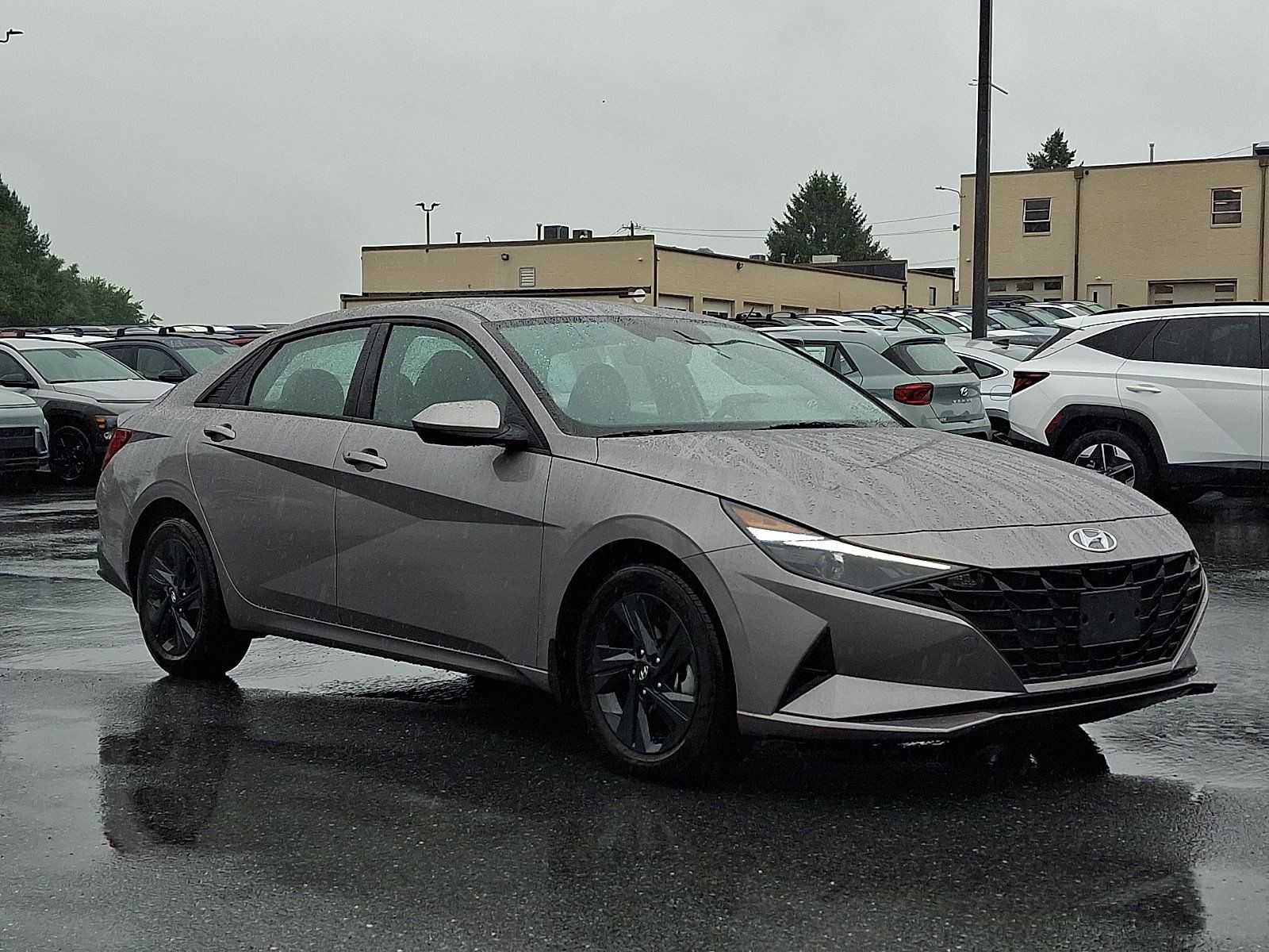 Certified 2023 Hyundai Elantra SEL FWD image 3