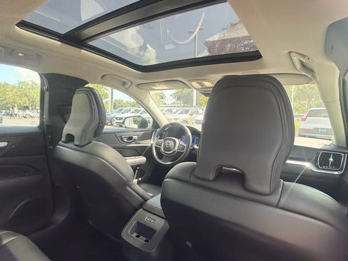 Used 2025 Volvo S60 B5 Core FWD image 22