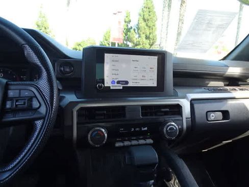Certified 2025 Toyota Tacoma SR5 AWD/4WD image 28