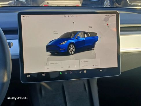 Used 2022 Tesla Model Y Long Range AWD/4WD image 41