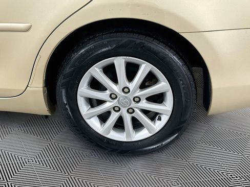 Used 2011 Toyota Camry XLE w/ XLE Extra-Value Pkg #2 FWD image 26