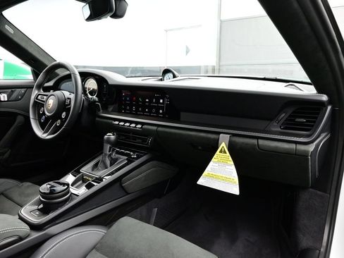 Certified 2025 Porsche 911 GT3 RS RWD image 14