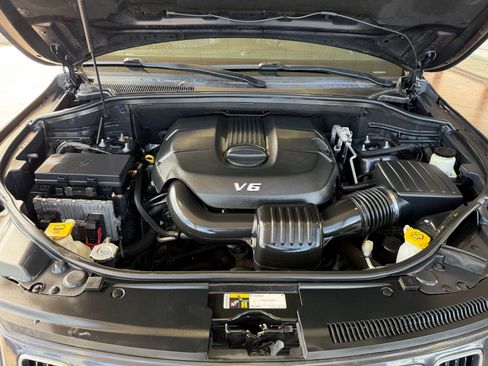 Used 2015 Jeep Grand Cherokee Laredo w/ Quick Order Package 23E image 26