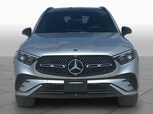 Used 2024 Mercedes-Benz GLC 300 image 3