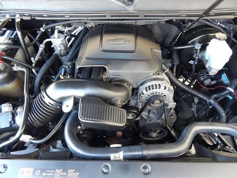 Used 2011 Cadillac Escalade ESV Premium image 20