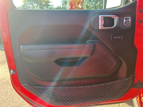 Used 2022 Jeep Gladiator Rubicon w/ LED Lighting Group image 32