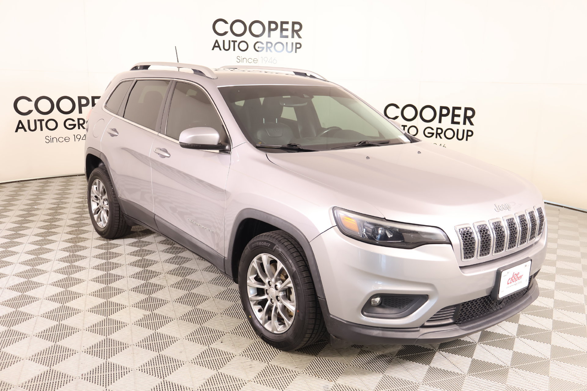 Used 2021 Jeep Cherokee Latitude Lux w/ Comfort/Convenience Group FWD 360° Tour