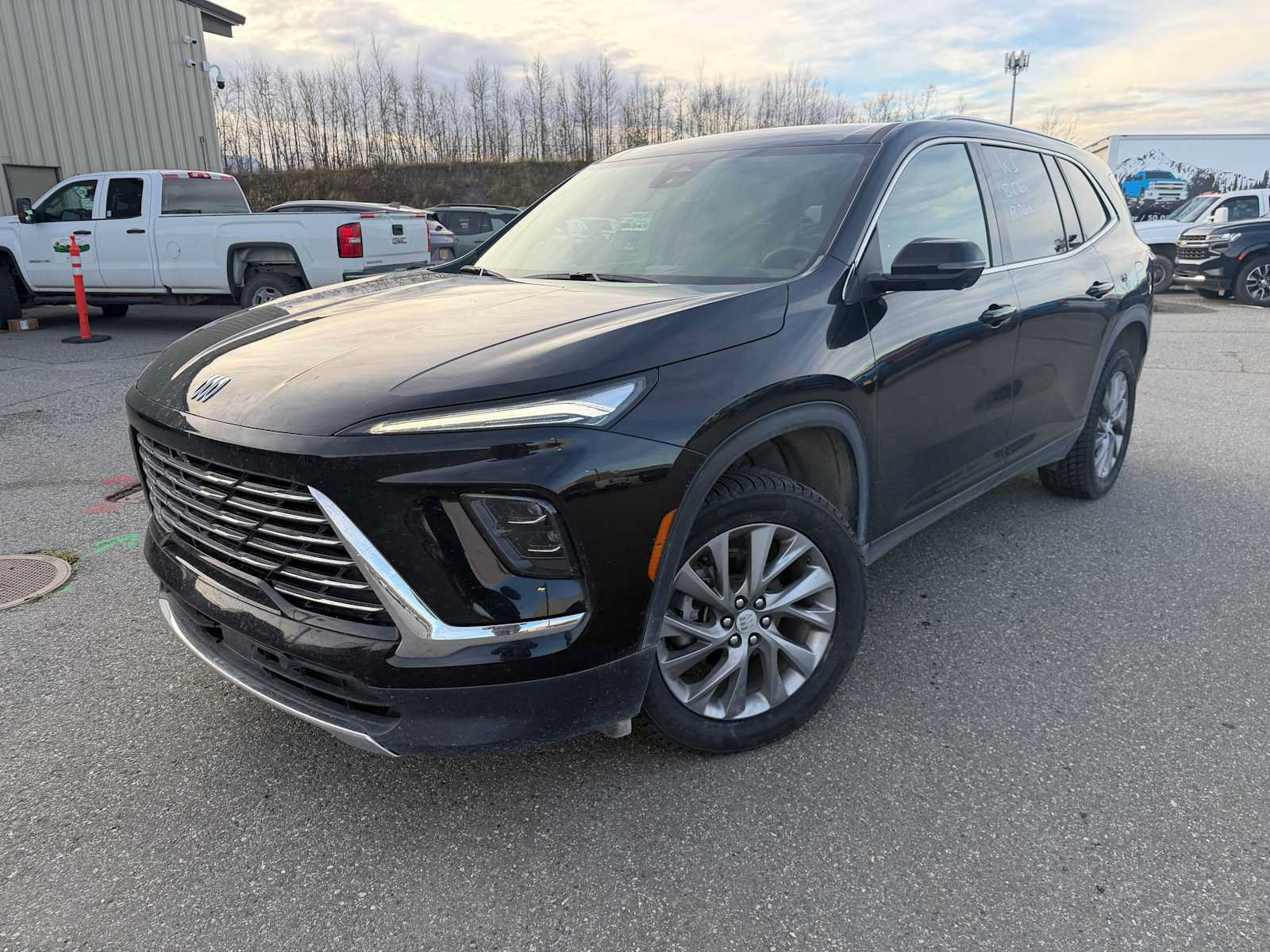 Certified 2025 Buick Enclave Preferred AWD/4WD image 1