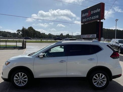 Used 2017 Nissan Rogue SV FWD image 6