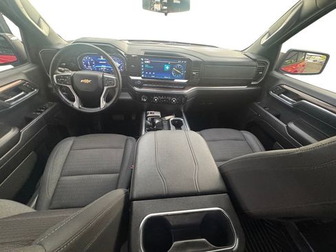 Used 2024 Chevrolet Silverado 1500 LT w/ Z71 Off-Road Package image 11