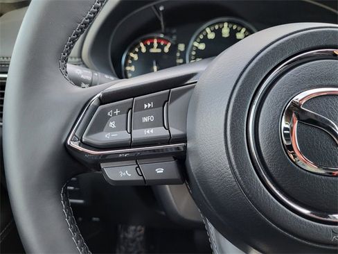 New 2025 MAZDA CX-5 Signature image 8