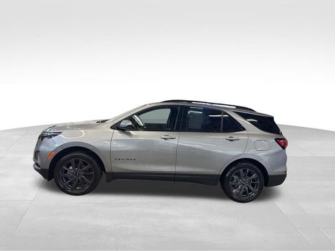Used 2024 Chevrolet Equinox RS AWD/4WD image 3