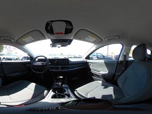 Used 2025 Kia K4 FWD image 43