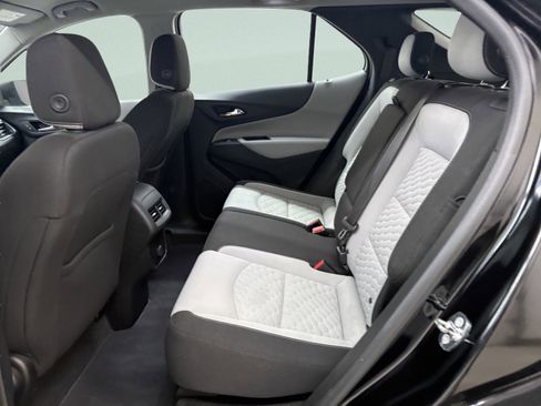 Used 2018 Chevrolet Equinox LS AWD/4WD image 12