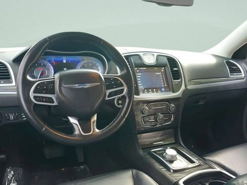 Used 2021 Chrysler 300 Touring L image 58