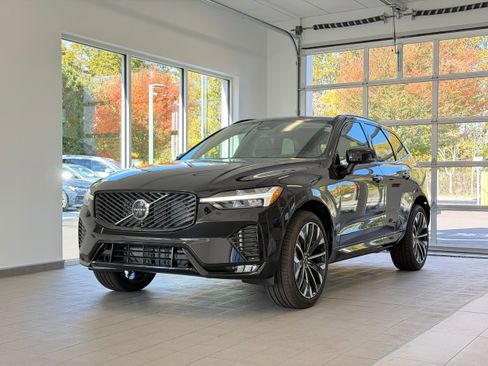 New 2026 Volvo XC60 B5 Ultra w/ Protection Package Premier AWD/4WD image 2