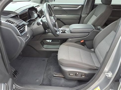 Used 2025 GMC Acadia Elevation image 14